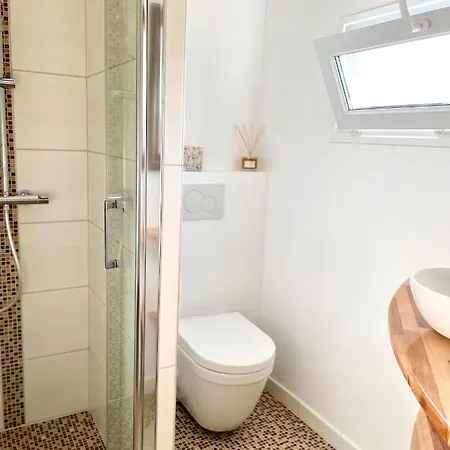 Les Pinsons لا سيوتا